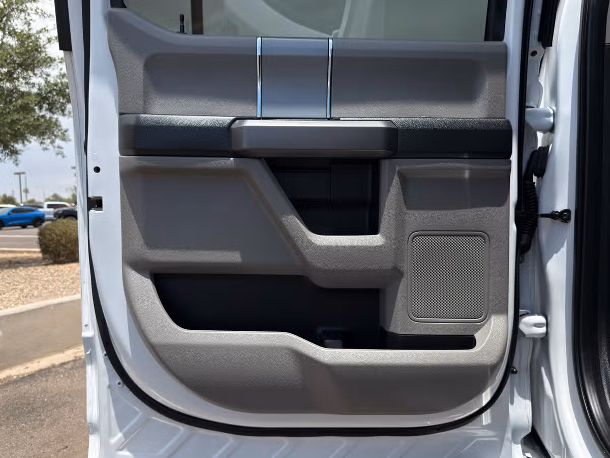 2021 Ford F-250 Super Duty XLT Crew Cab Image 22
