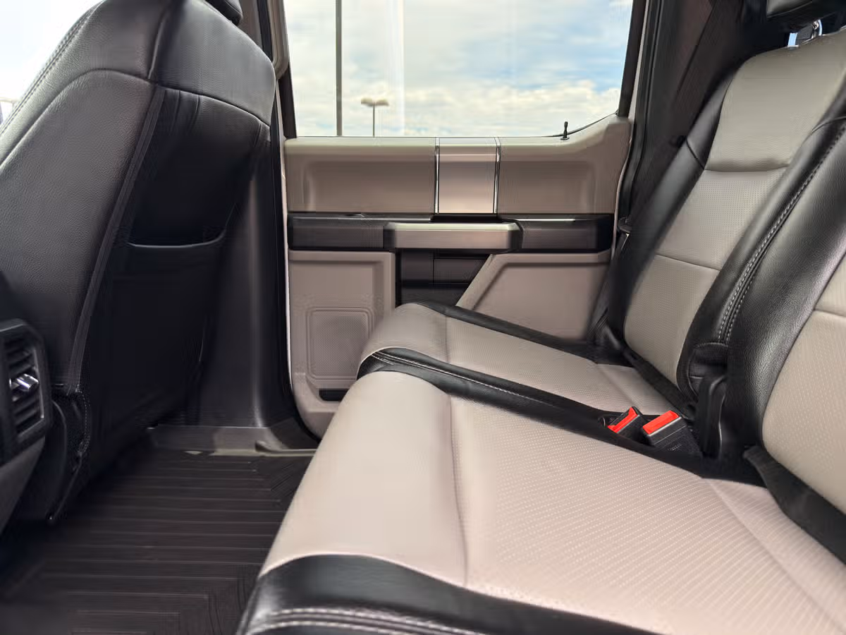 2021 Ford F-250 Super Duty XLT Crew Cab Image 24