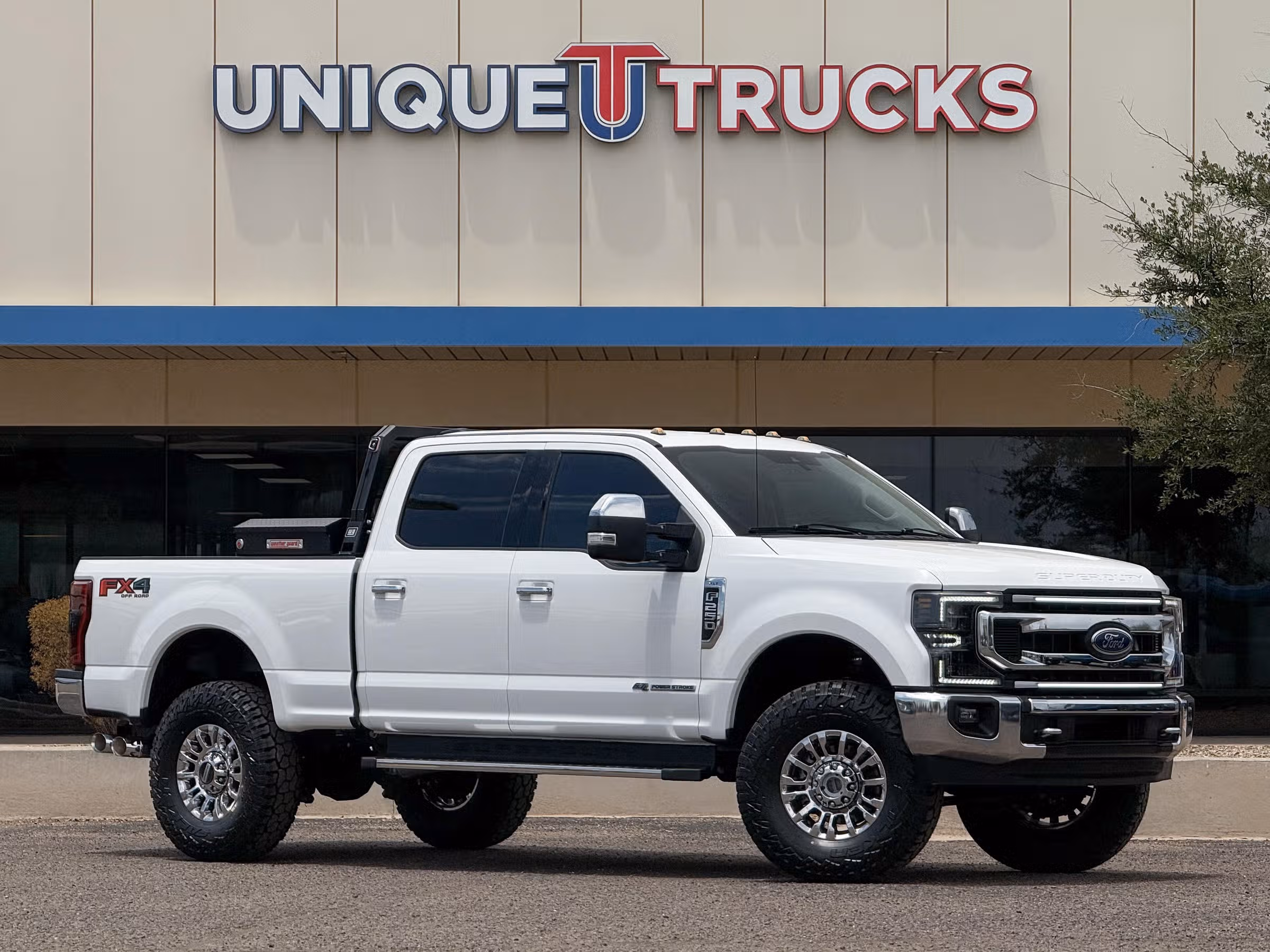2021 Ford F-250 Super Duty XLT Crew Cab Image 1
