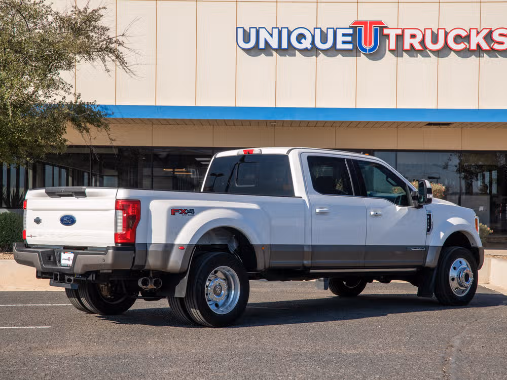 2019 Ford F-450 Super Duty King Ranch Crew Cab Lower Image 2