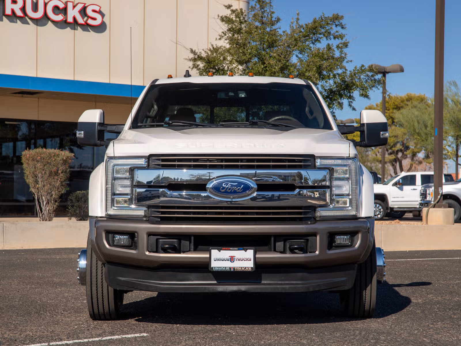 2019 Ford F-450 Super Duty King Ranch Crew Cab Upper Image 2