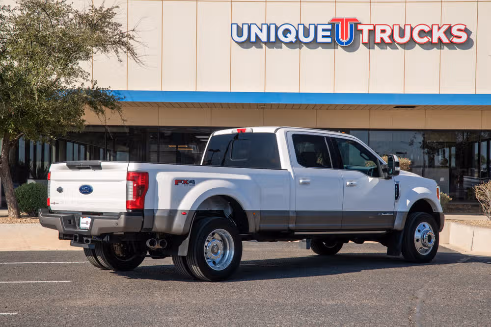 2019 Ford F-450 Super Duty King Ranch Crew Cab Image 5