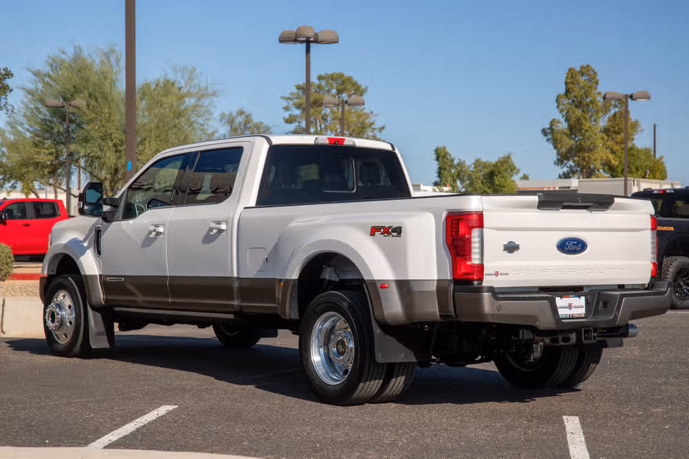 2019 Ford F-450 Super Duty King Ranch Crew Cab Image 8