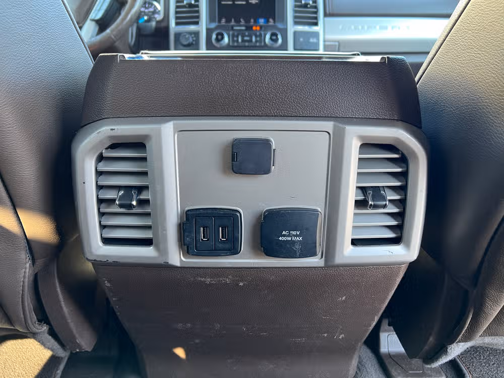 2019 Ford F-450 Super Duty King Ranch Crew Cab Image 25