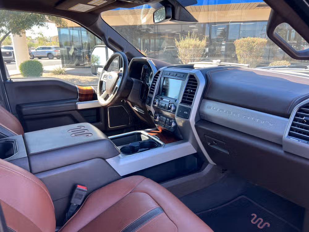 2019 Ford F-450 Super Duty King Ranch Crew Cab Image 23