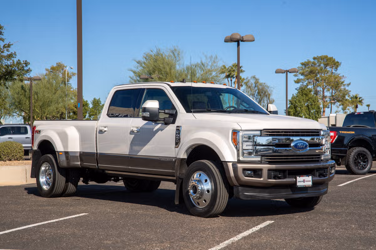2019 Ford F-450 Super Duty King Ranch Crew Cab Image 4