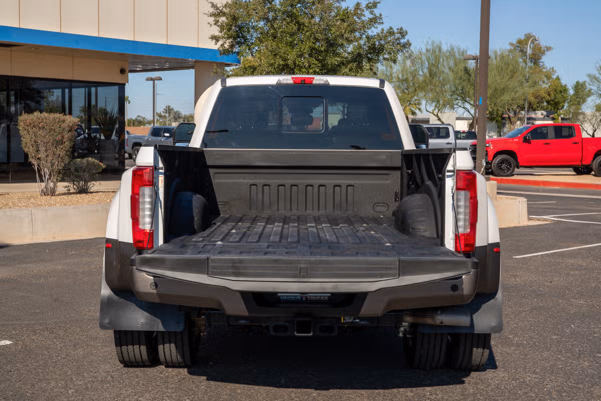 2019 Ford F-450 Super Duty King Ranch Crew Cab Image 7