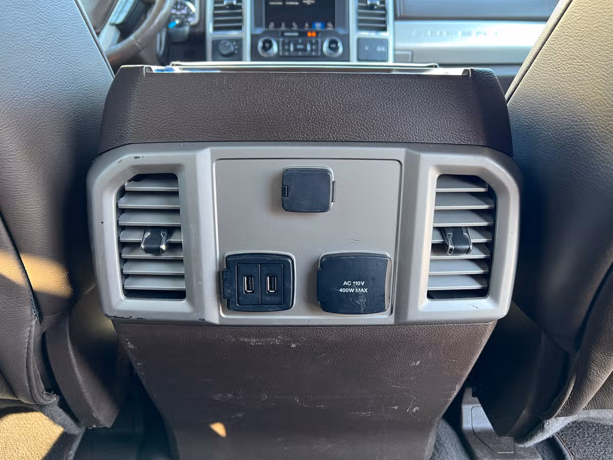 2019 Ford F-450 Super Duty King Ranch Crew Cab Image 25