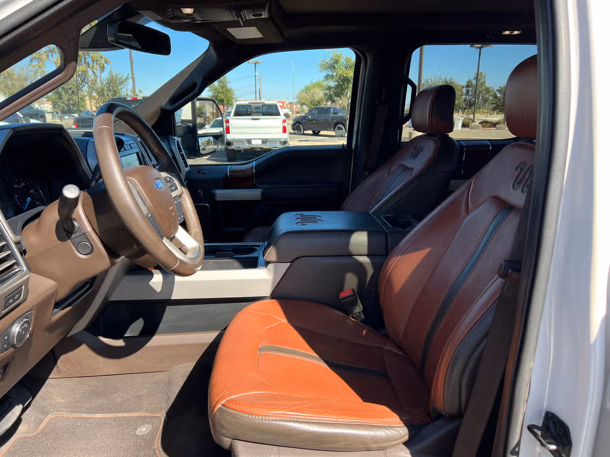 2019 Ford F-450 Super Duty King Ranch Crew Cab Image 14