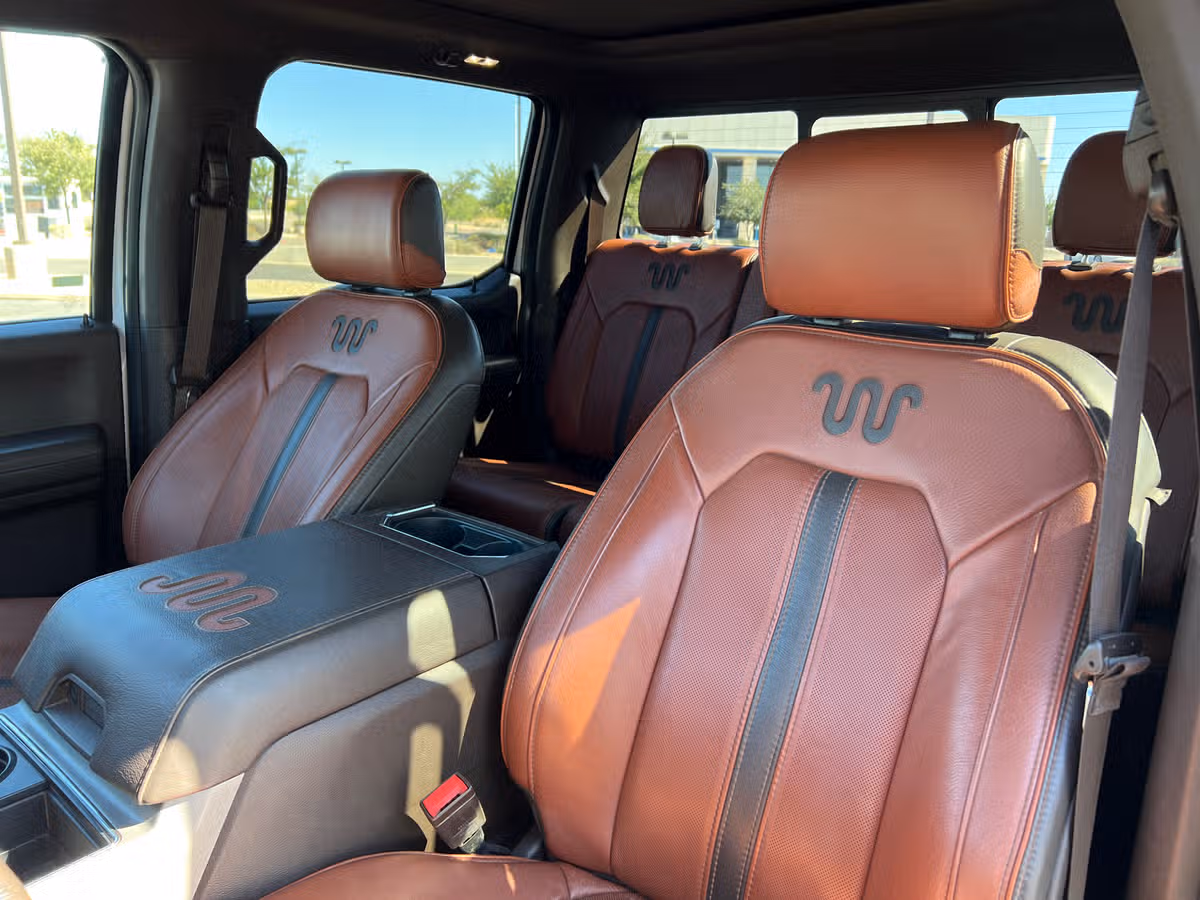 2019 Ford F-450 Super Duty King Ranch Crew Cab Image 15