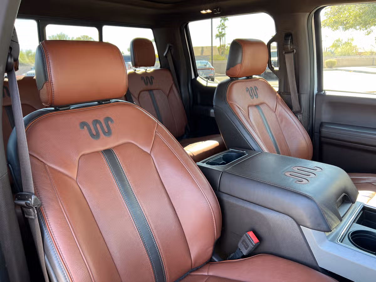 2019 Ford F-450 Super Duty King Ranch Crew Cab Image 24