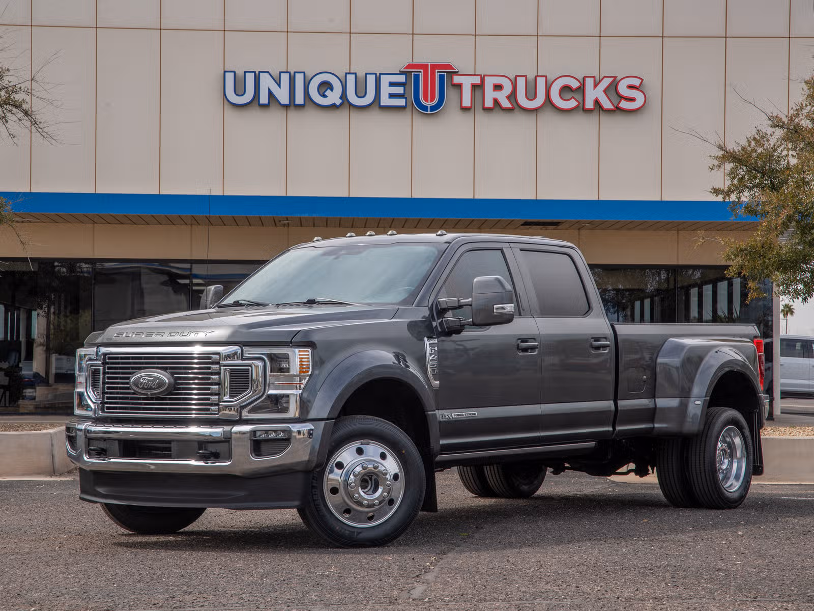 2020 Ford F-450 Super Duty Lariat Crew Cab Upper Image 1