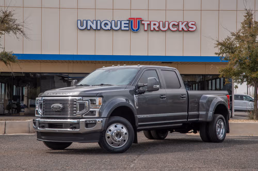 2020 Ford F-450 Super Duty Lariat Crew Cab Image 1