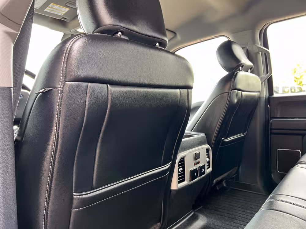 2020 Ford F-450 Super Duty Lariat Crew Cab Image 23