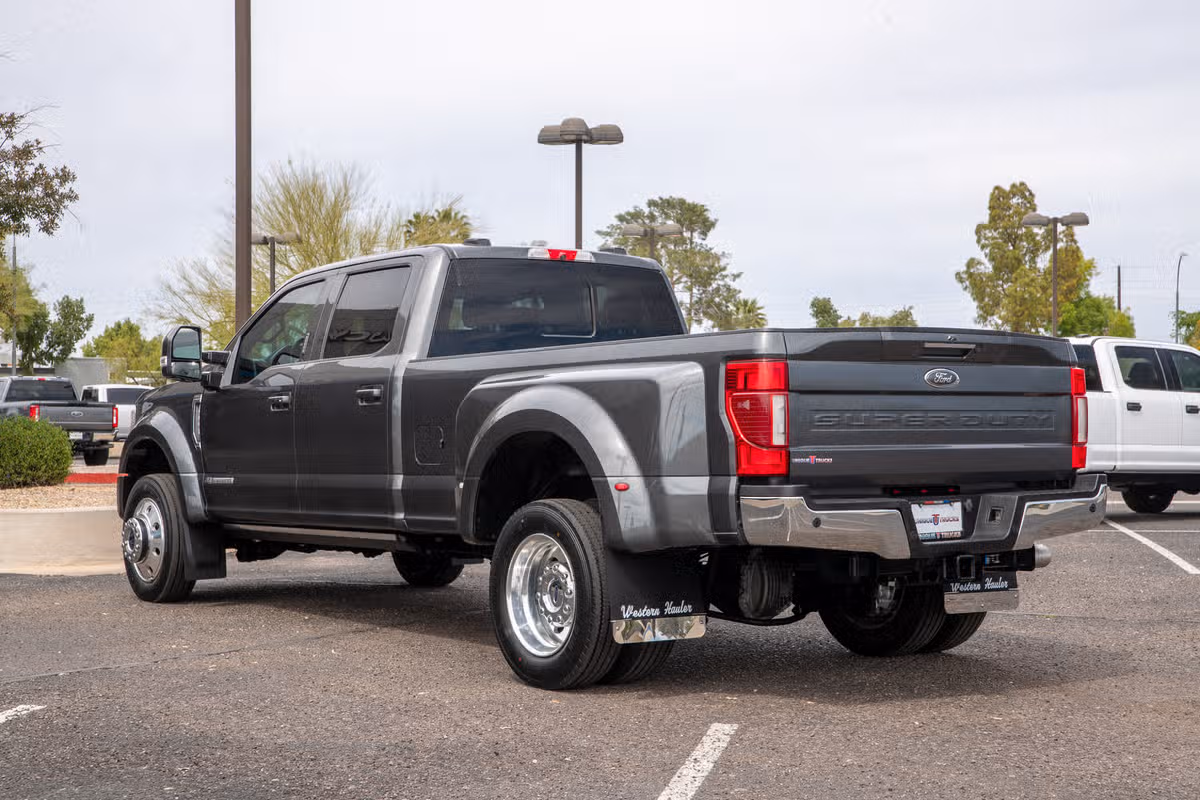 2020 Ford F-450 Super Duty Lariat Crew Cab Image 9