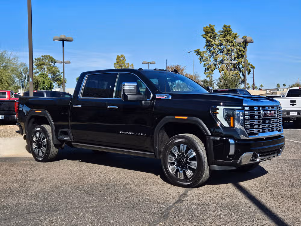 2024 GMC Sierra 3500HD Denali Crew Cab Image 5