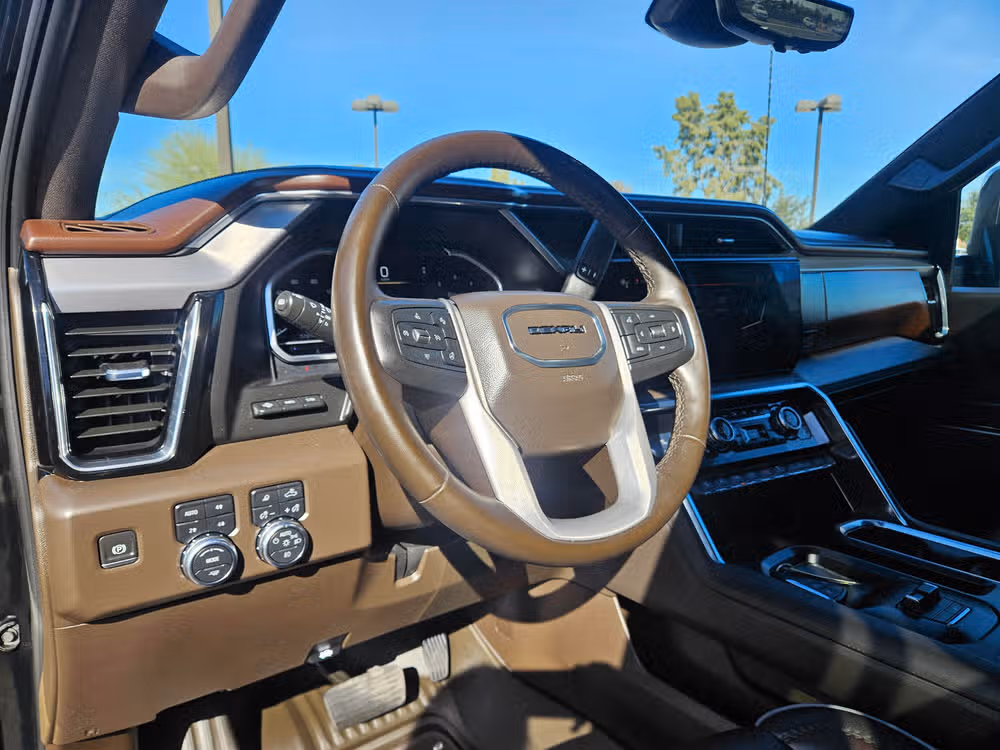 2024 GMC Sierra 3500HD Denali Crew Cab Image 15