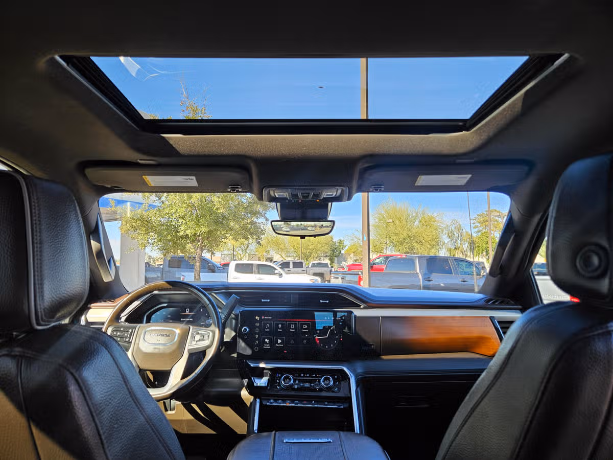 2024 GMC Sierra 3500HD Denali Crew Cab Image 30