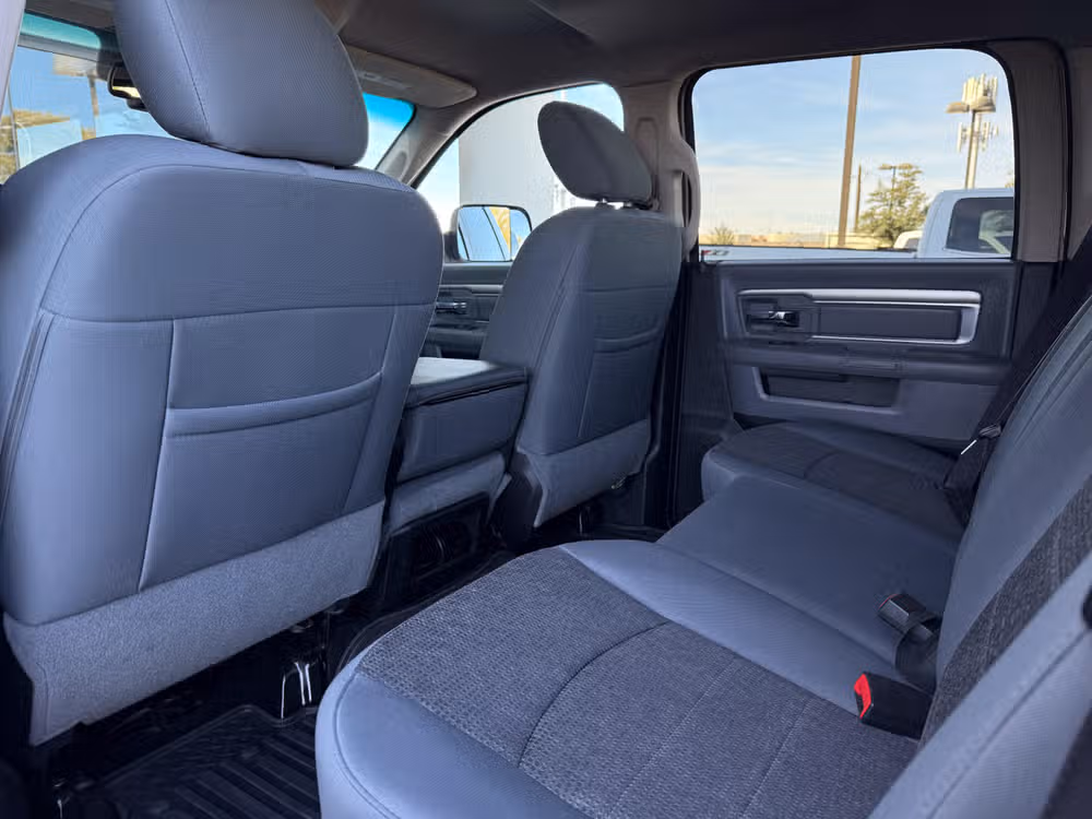 2015 Ram 2500 Big Horn Crew Cab Image 23
