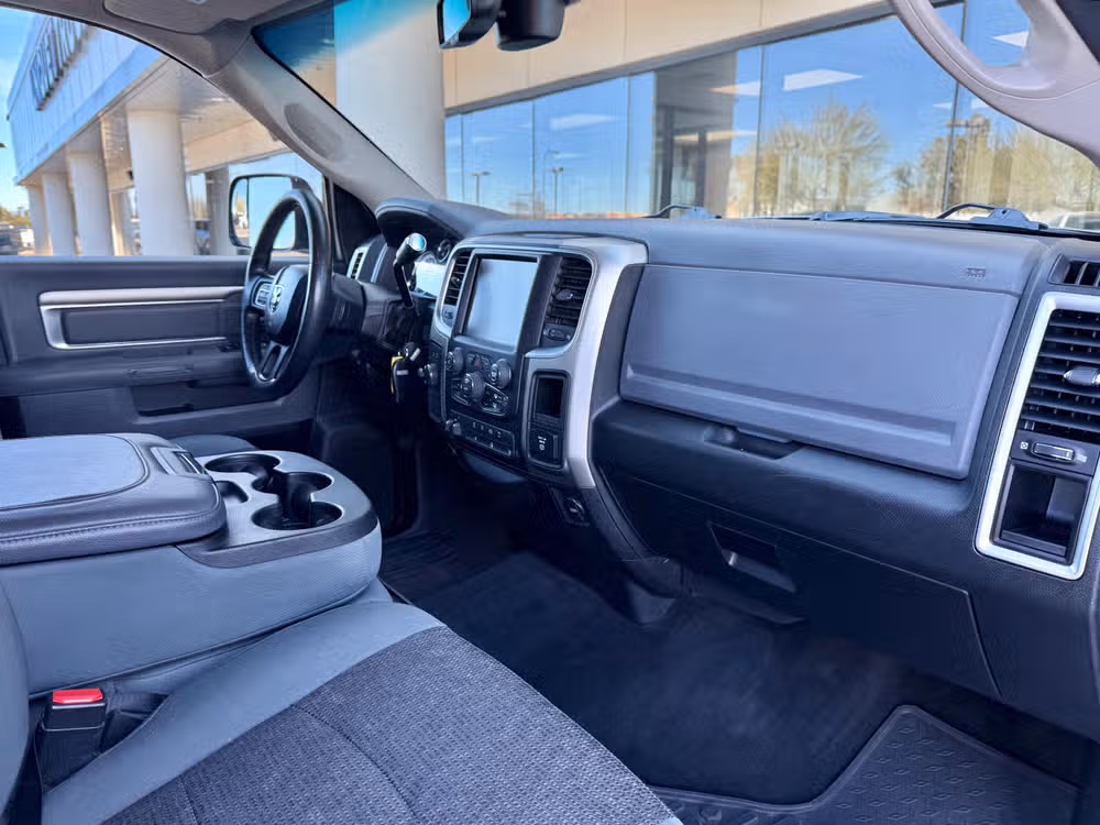 2015 Ram 2500 Big Horn Crew Cab Image 31