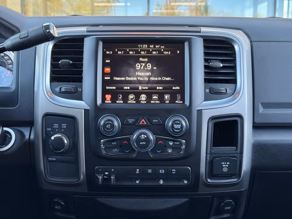 2015 Ram 2500 Big Horn Crew Cab Image 35