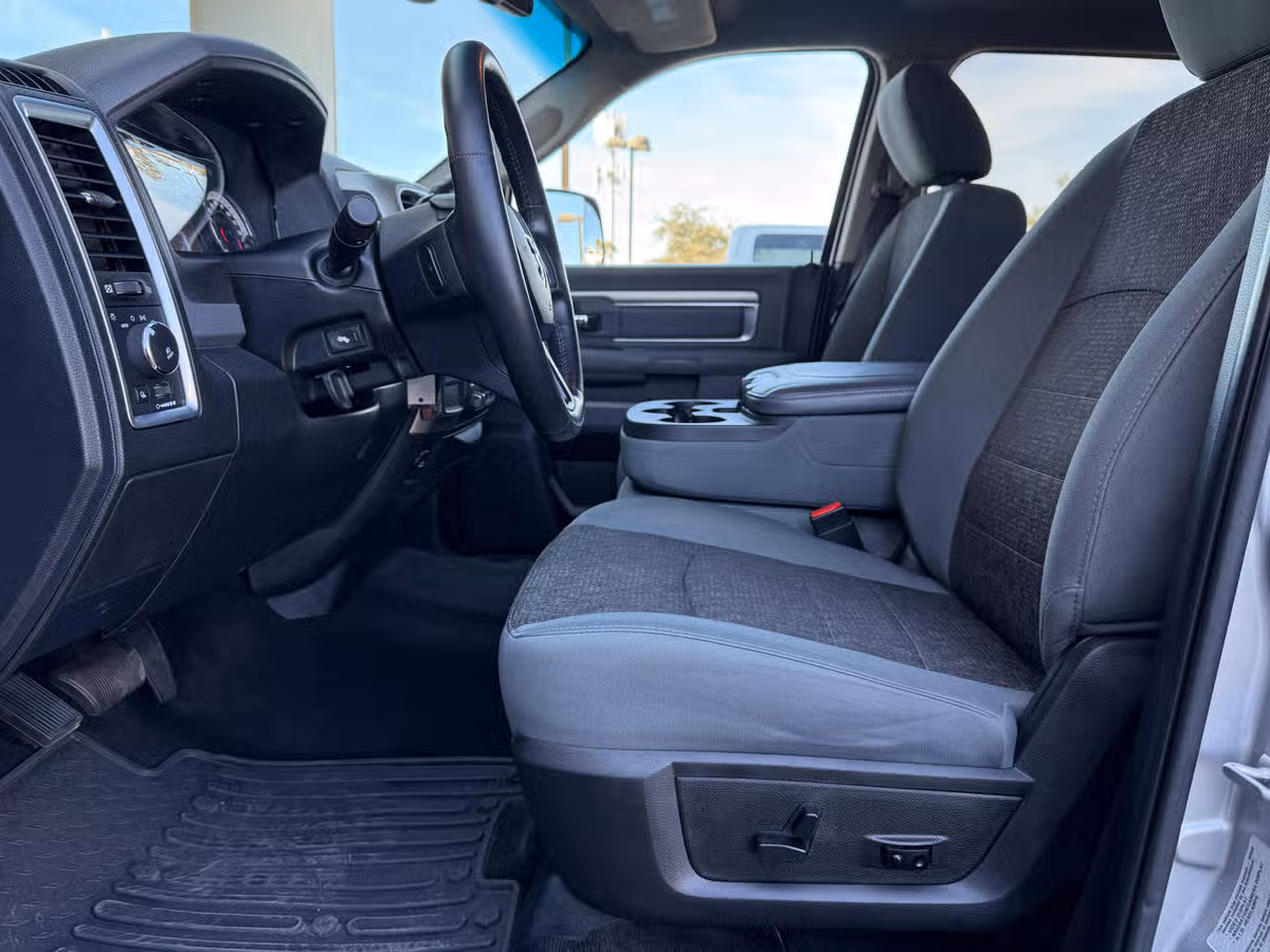 2015 Ram 2500 Big Horn Crew Cab Image 20