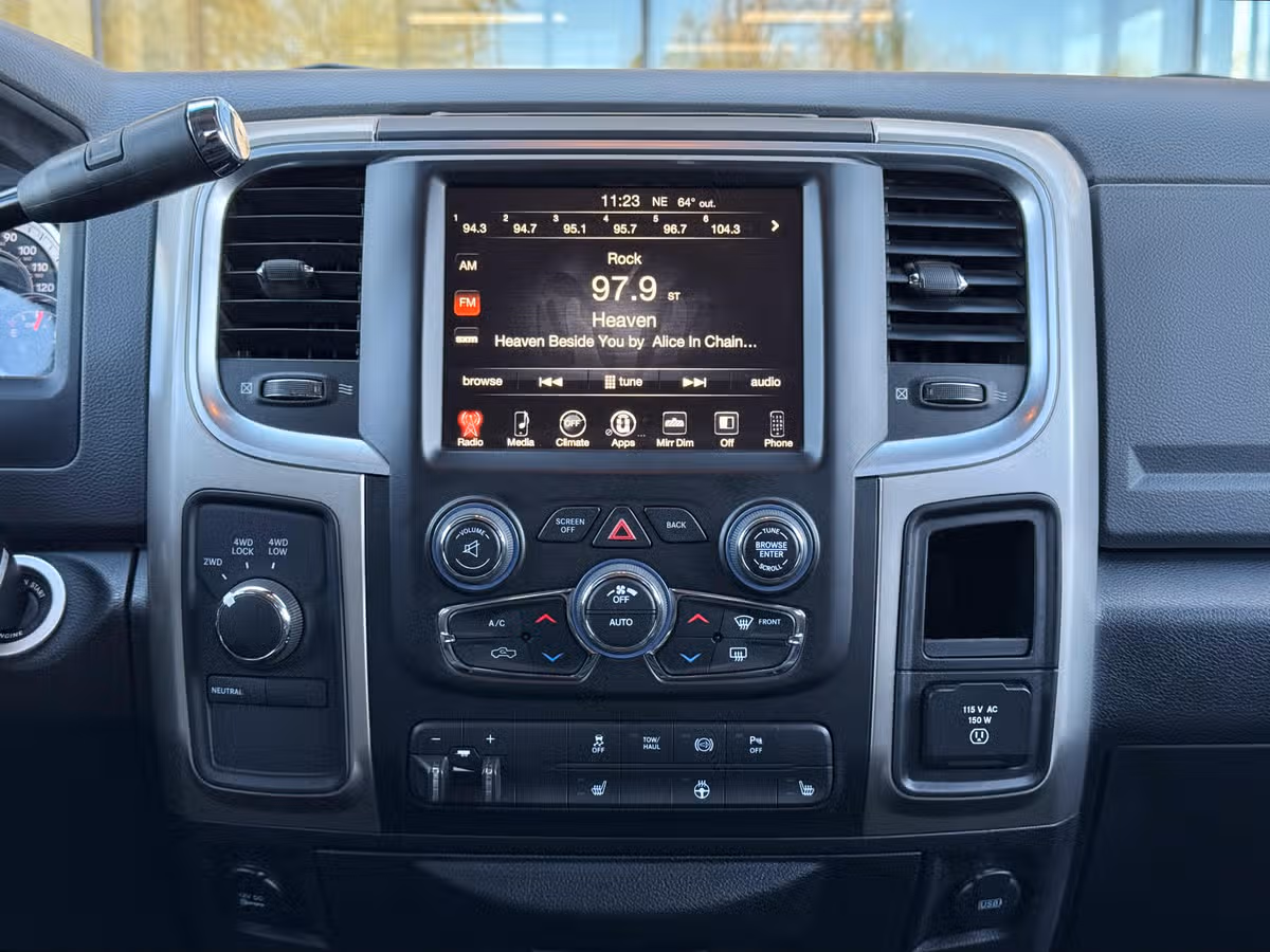 2015 Ram 2500 Big Horn Crew Cab Image 35