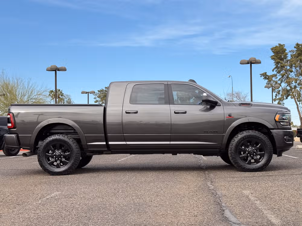 2022 Ram 2500 Limited Mega Cab Lower Image 2