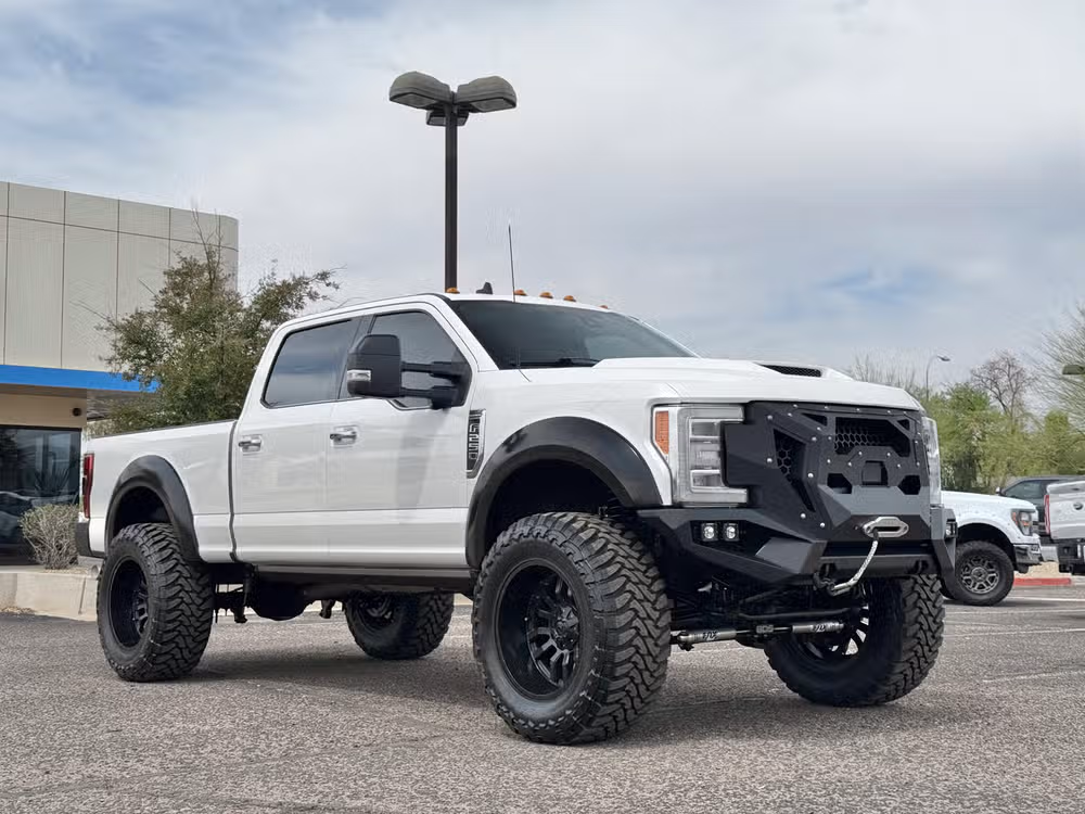 2019 Ford F-250 Super Duty Platinum Crew Cab Lower Image 1