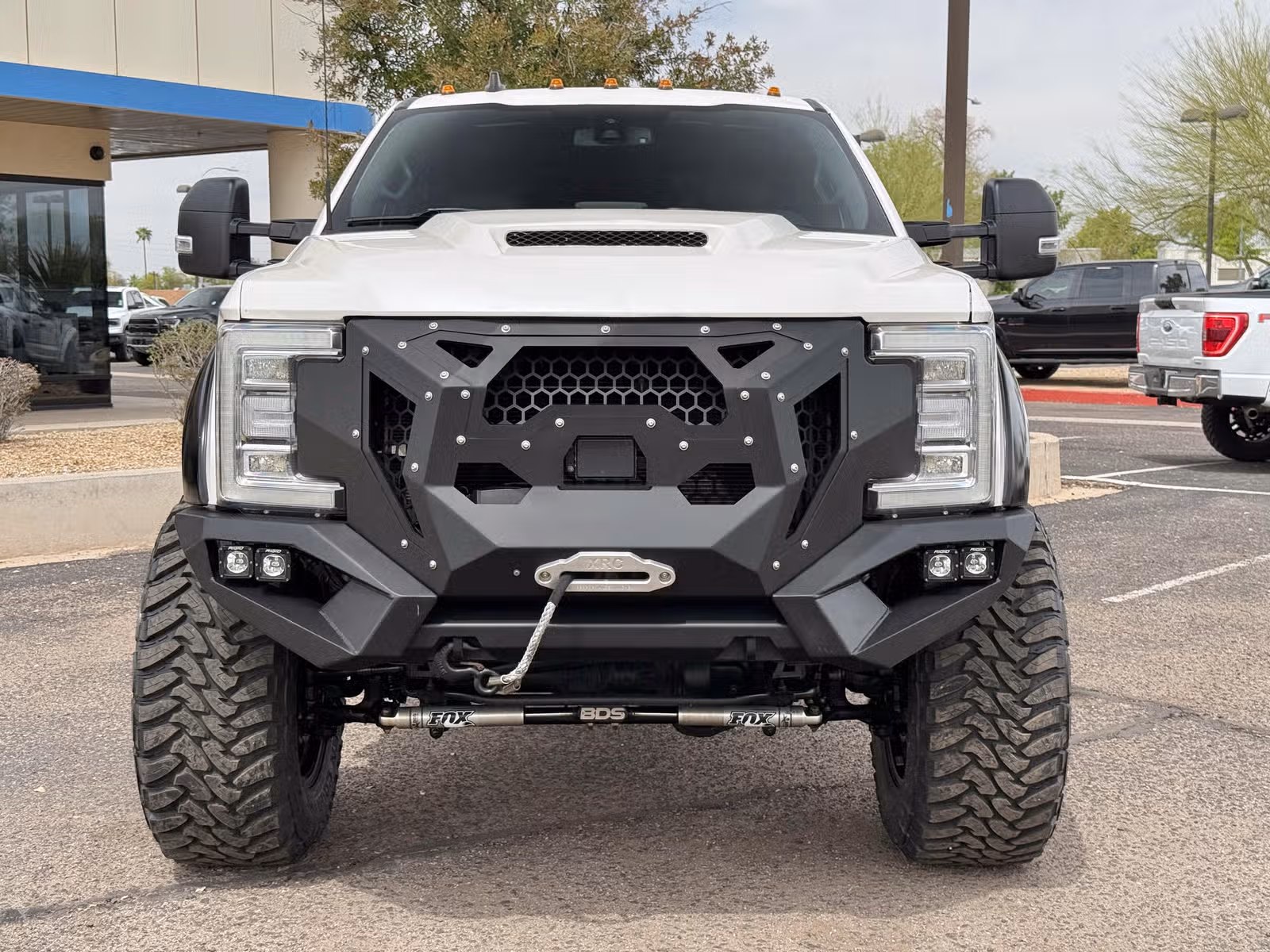 2019 Ford F-250 Super Duty Platinum Crew Cab Upper Image 2