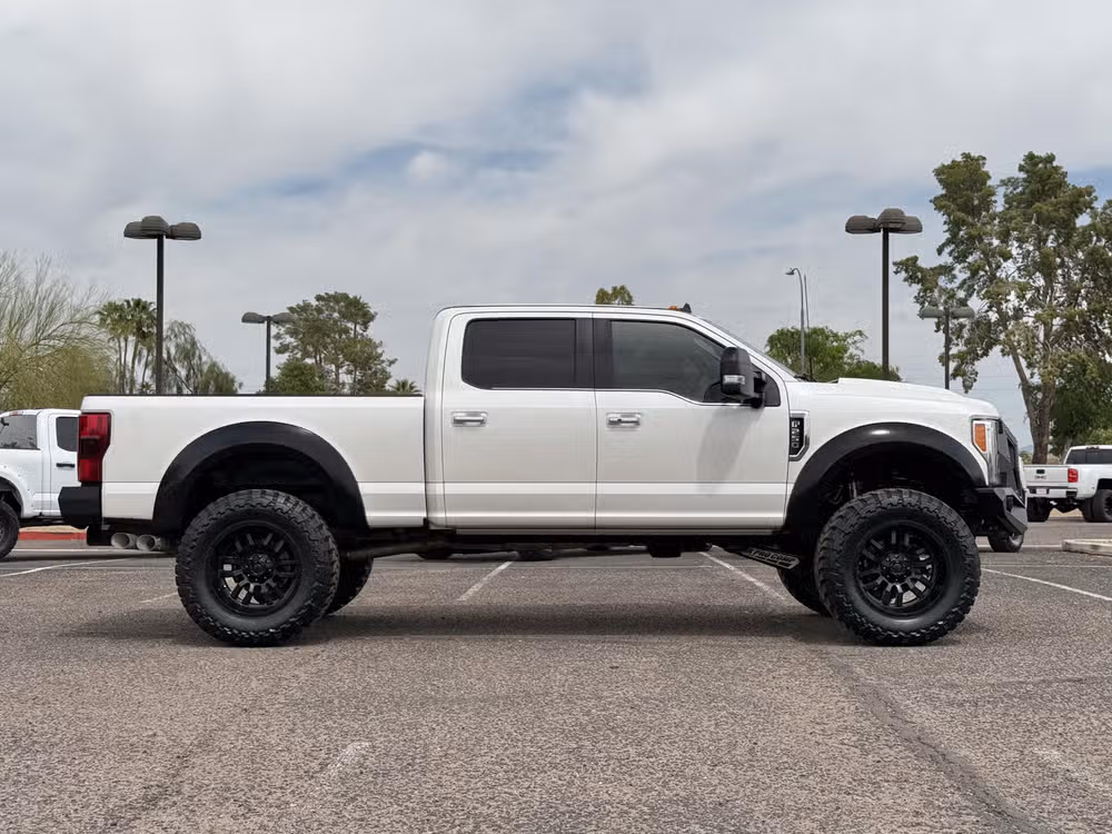 2019 Ford F-250 Super Duty Platinum Crew Cab Image 5