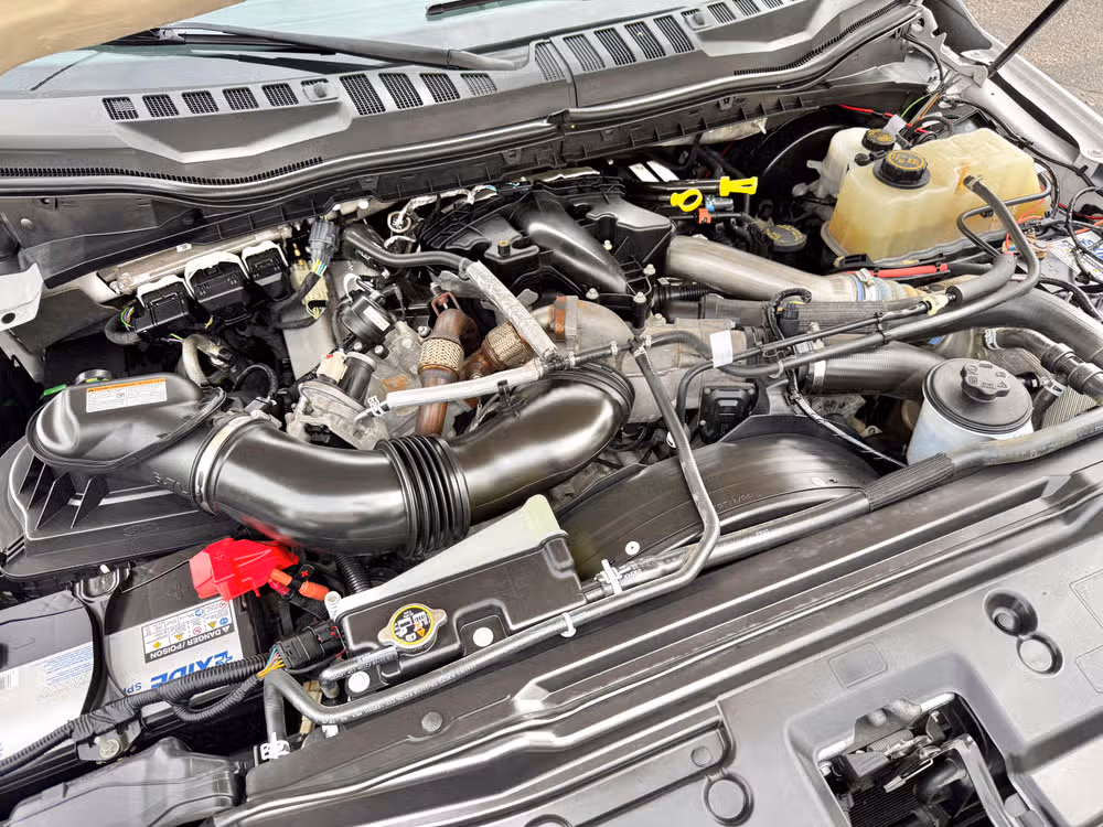 2019 Ford F-250 Super Duty Platinum Crew Cab Image 16