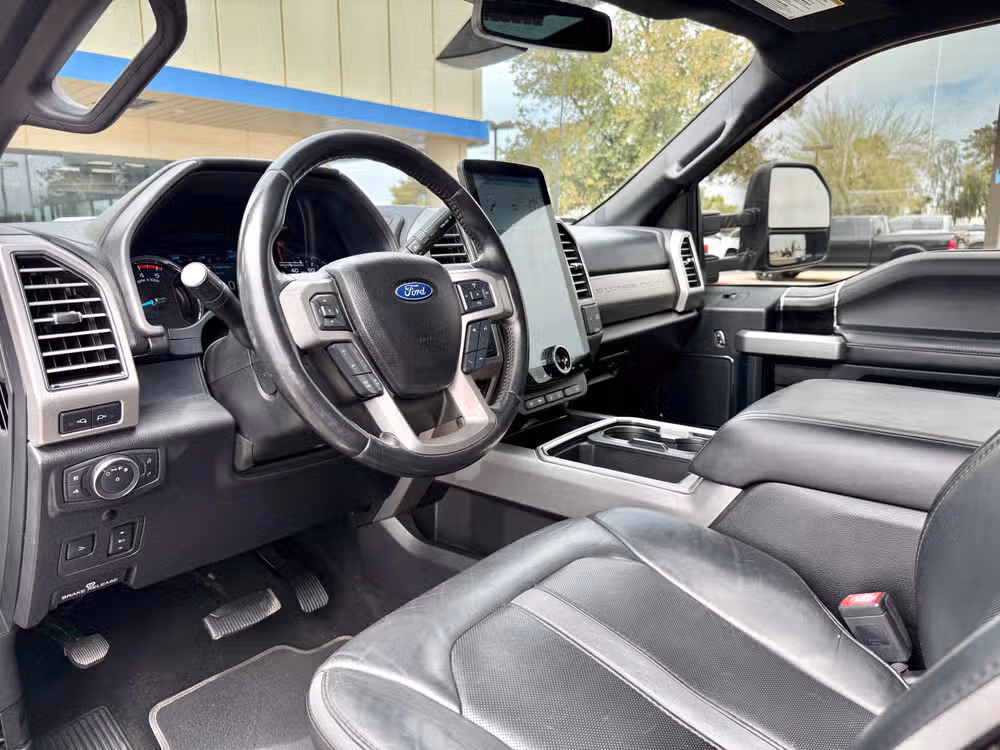 2019 Ford F-250 Super Duty Platinum Crew Cab Image 19