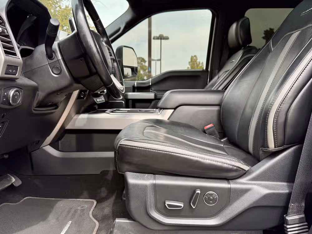 2019 Ford F-250 Super Duty Platinum Crew Cab Image 20