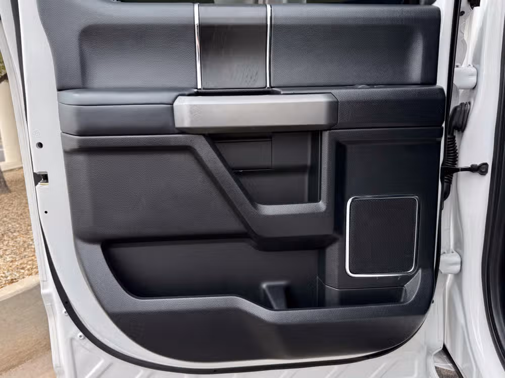 2019 Ford F-250 Super Duty Platinum Crew Cab Image 23