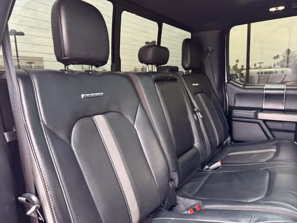 2019 Ford F-250 Super Duty Platinum Crew Cab Image 30