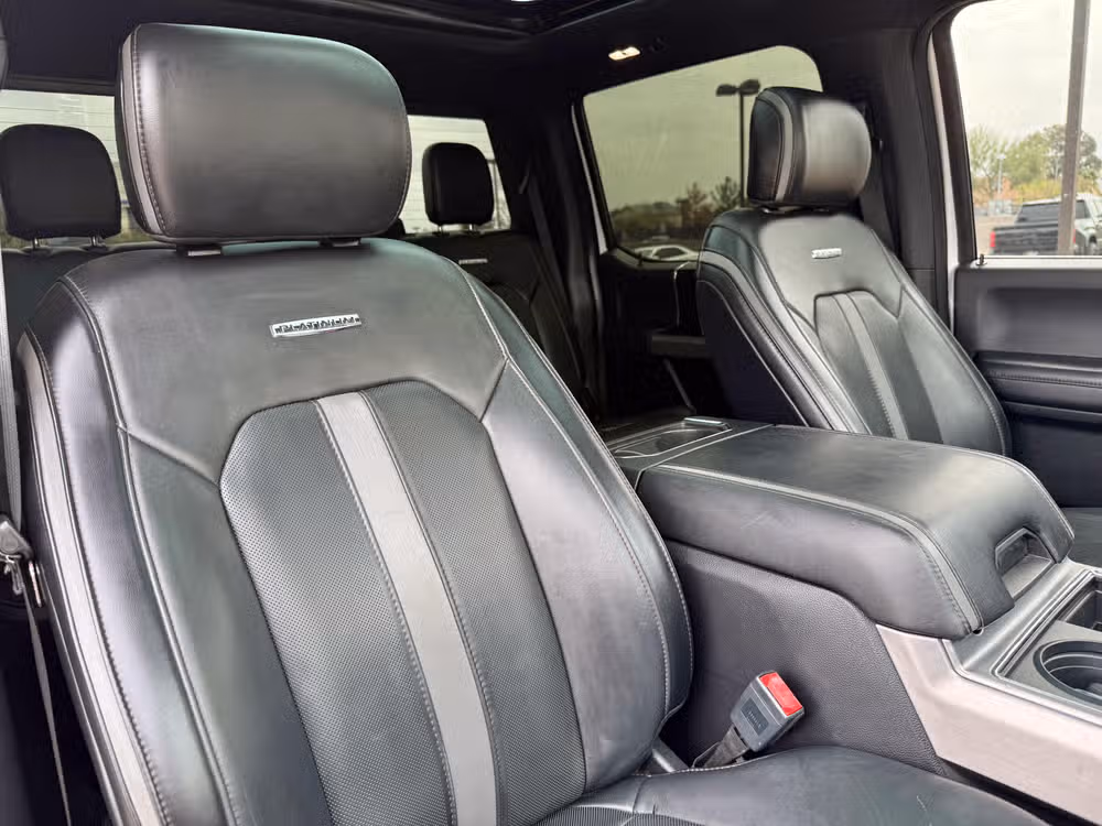 2019 Ford F-250 Super Duty Platinum Crew Cab Image 33