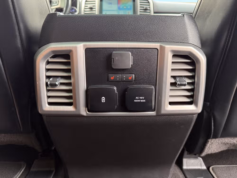 2019 Ford F-250 Super Duty Platinum Crew Cab Image 34