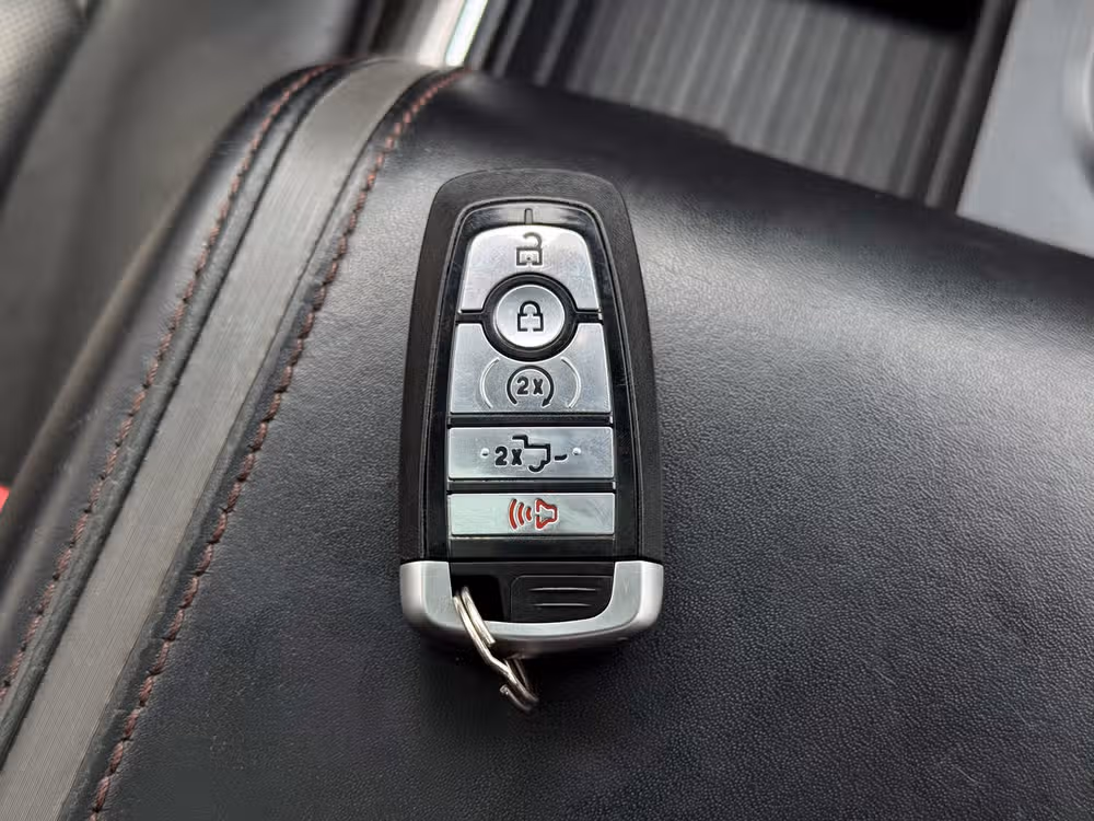 2019 Ford F-250 Super Duty Platinum Crew Cab Image 39