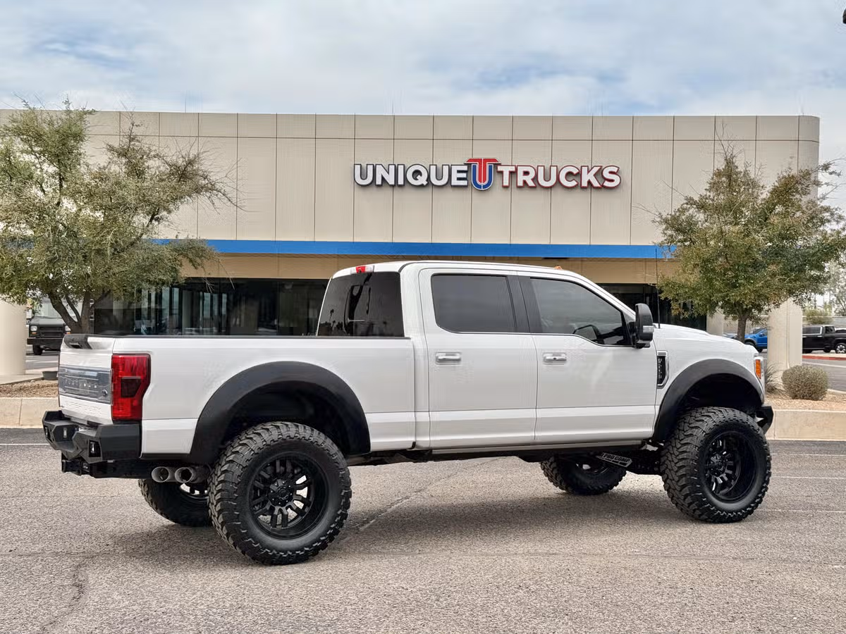 2019 Ford F-250 Super Duty Platinum Crew Cab Image 6
