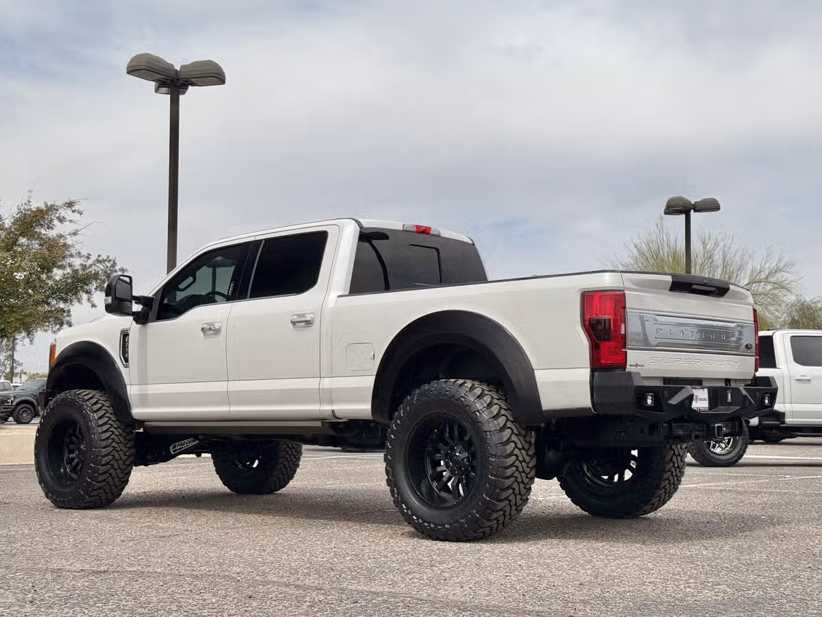2019 Ford F-250 Super Duty Platinum Crew Cab Image 10