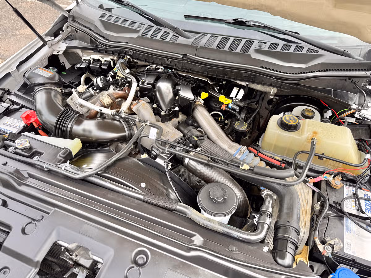 2019 Ford F-250 Super Duty Platinum Crew Cab Image 17