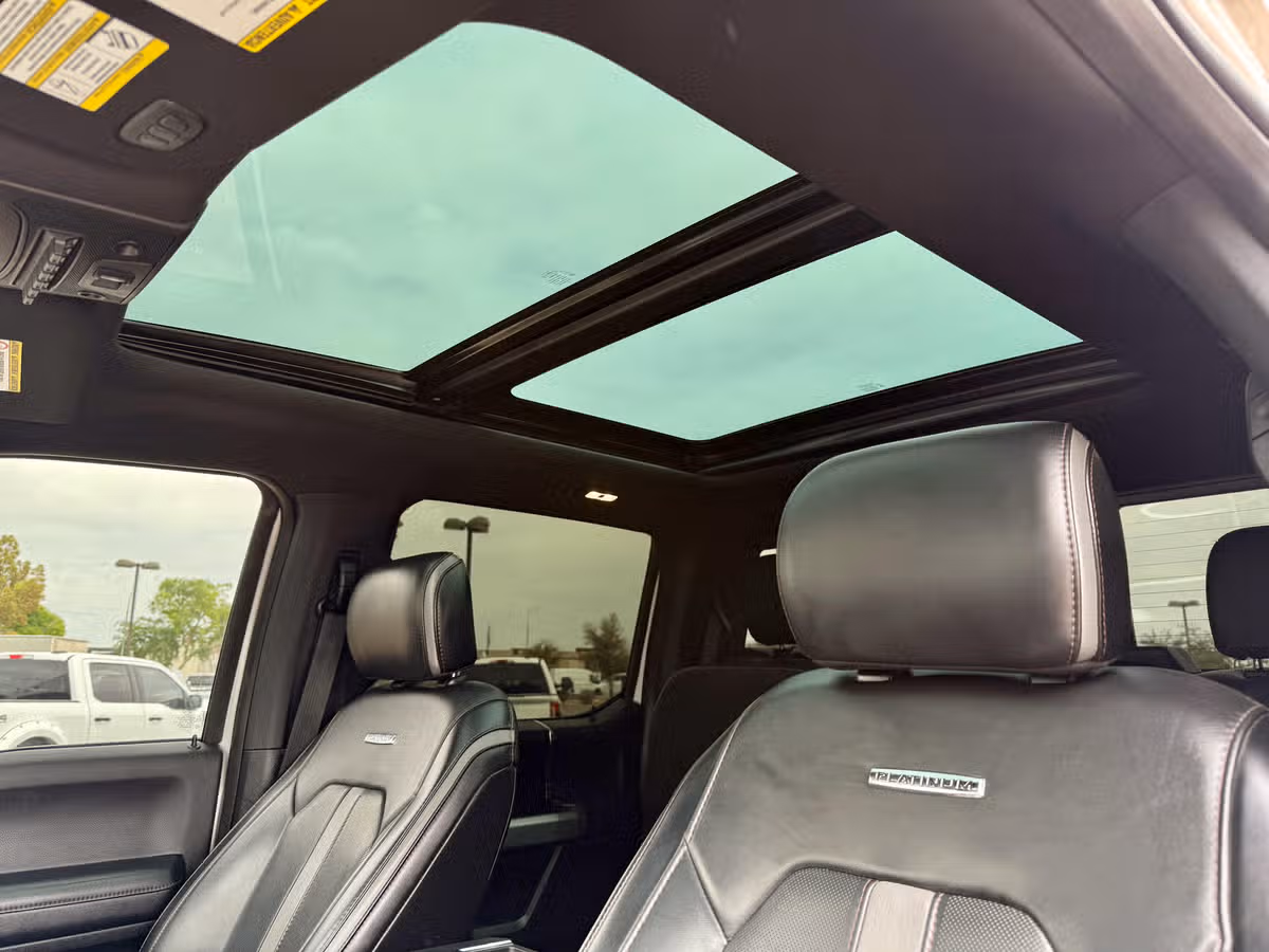 2019 Ford F-250 Super Duty Platinum Crew Cab Image 22