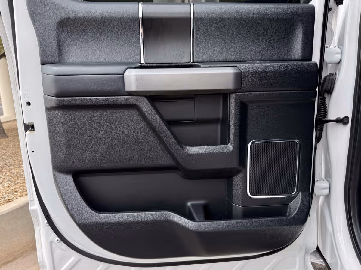 2019 Ford F-250 Super Duty Platinum Crew Cab Image 23