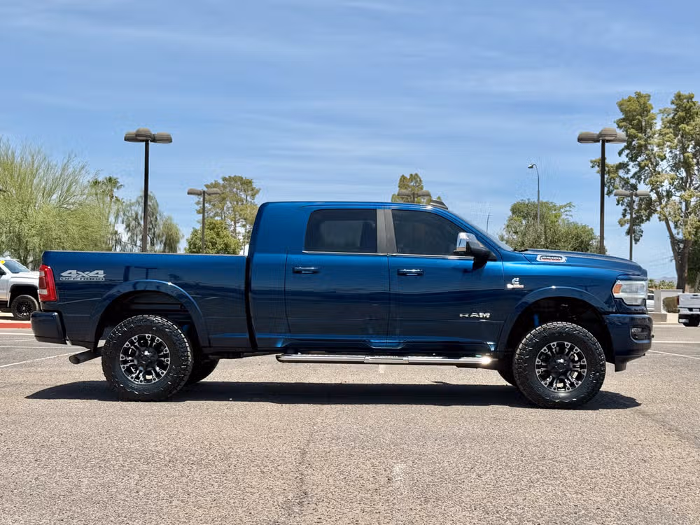 2021 Ram 2500 Laramie Mega Cab Lower Image 2
