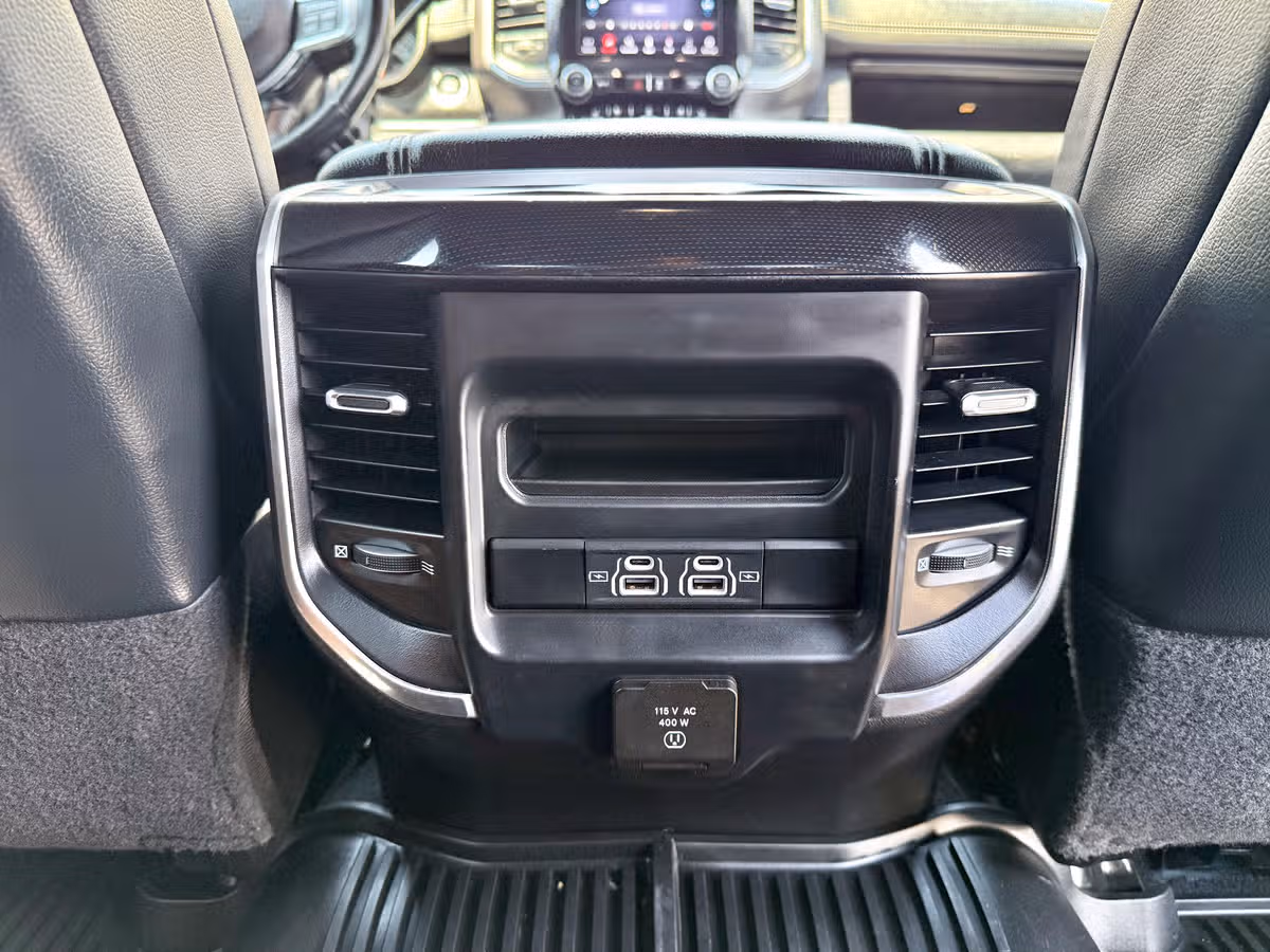 2021 Ram 2500 Laramie Mega Cab Image 32