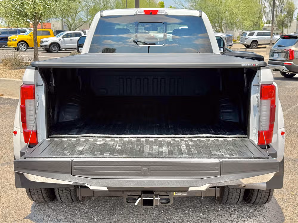 2018 Ford F-450 Super Duty Lariat Crew Cab Image 8