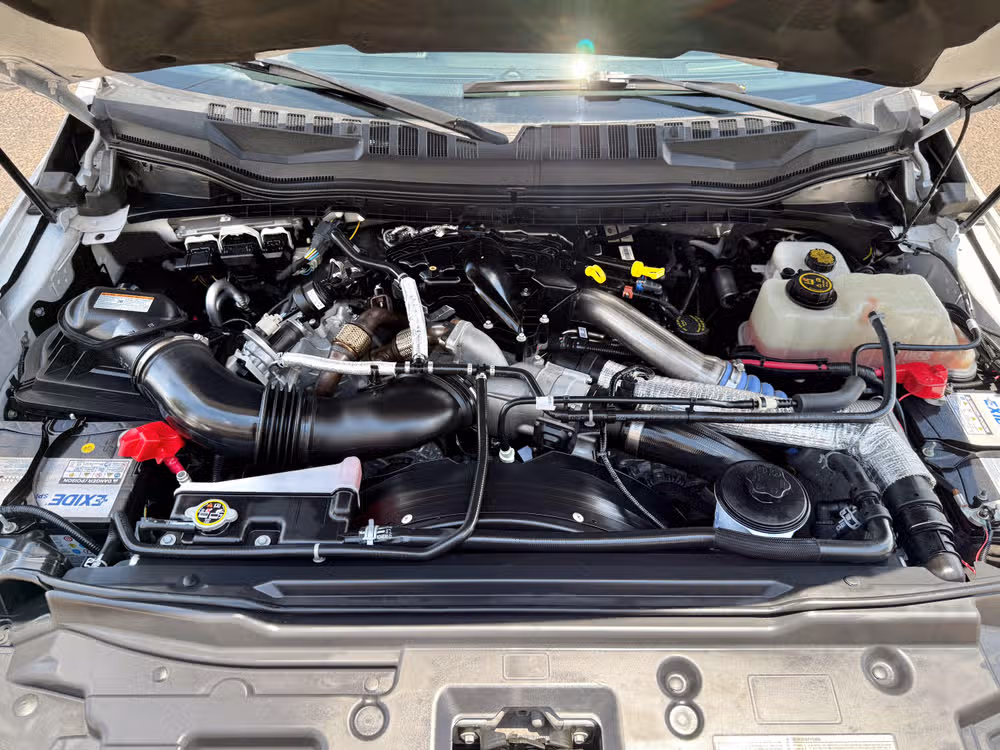 2018 Ford F-450 Super Duty Lariat Crew Cab Image 15