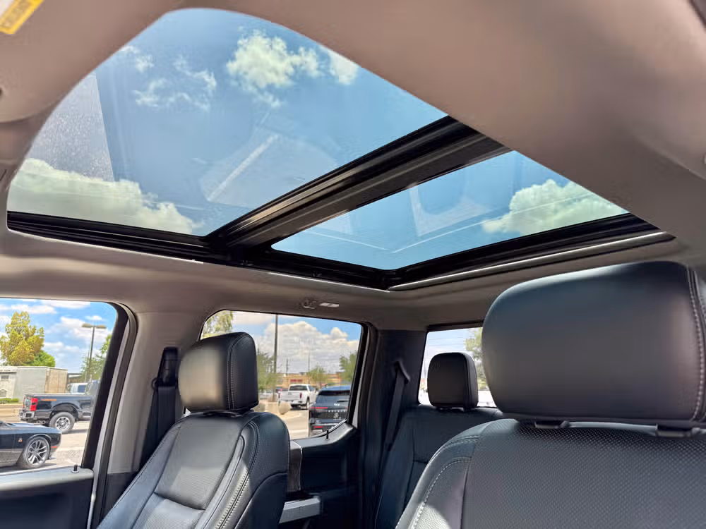 2018 Ford F-450 Super Duty Lariat Crew Cab Image 22