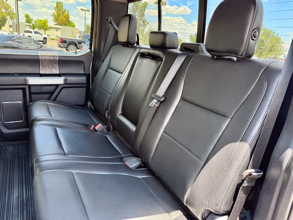 2018 Ford F-450 Super Duty Lariat Crew Cab Image 26
